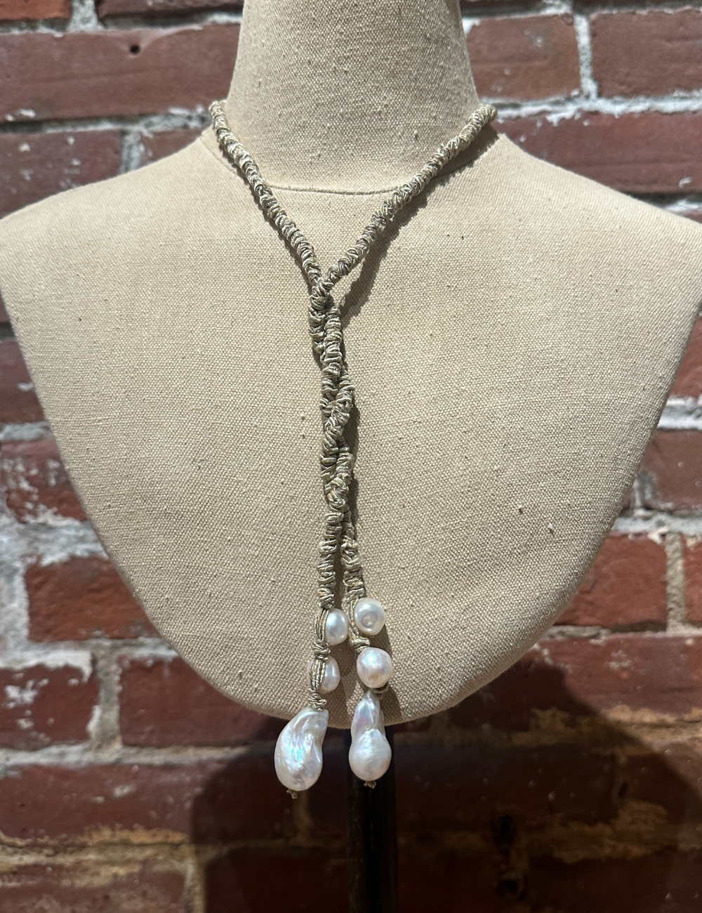 short lariat with pearl drops