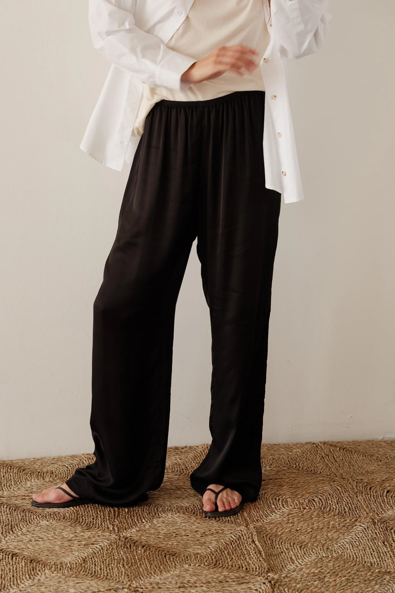 The silky simple pant