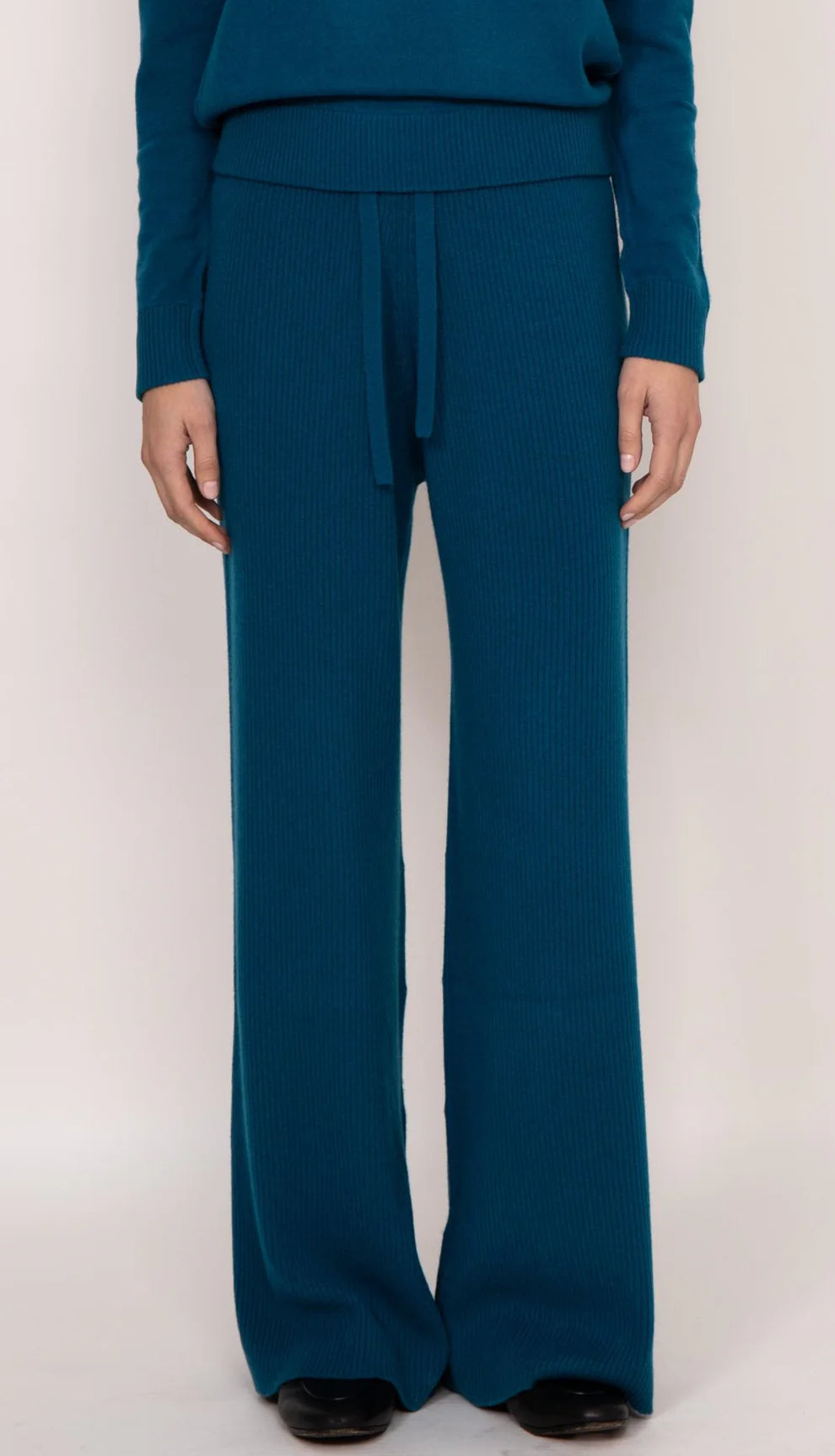 Maya ribbed cashmere wide leg pant